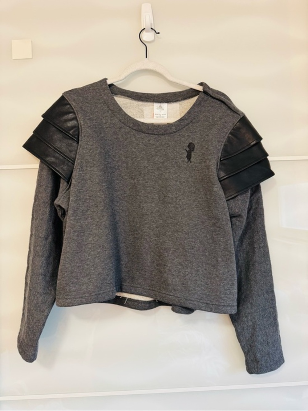Disney Japan Edna Mode sweater grey black avante garde L DISNEYSEA TOKYO